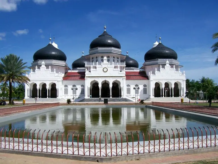 17 Tempat Menarik di Aceh Yang Anda Wajib Pergi