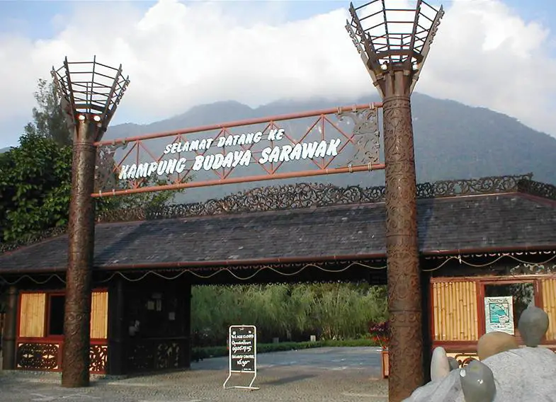 Kampung Kebudayaan Sarawak