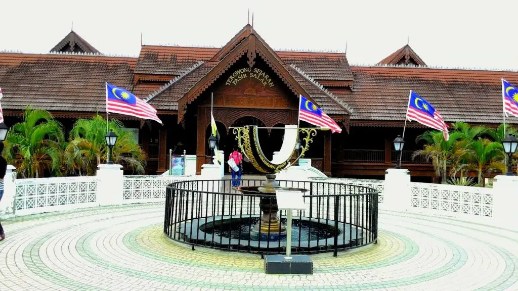 tempat bersejarah di Perak