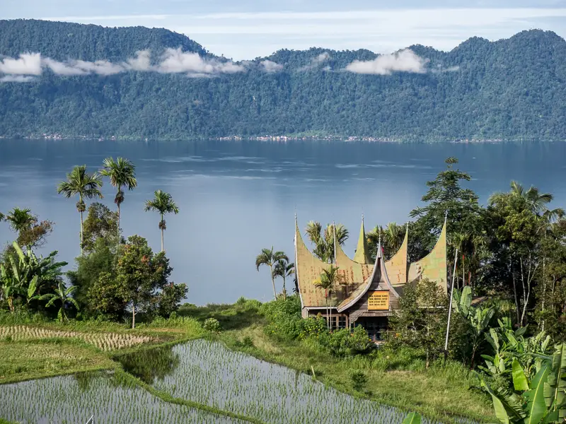tempat menarik di padang indonesia