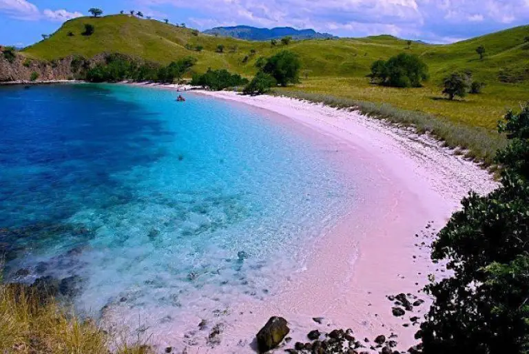 18 Tempat Menarik Di Lombok. Keindahan Alamnya Ibarat Syurga Dunia!