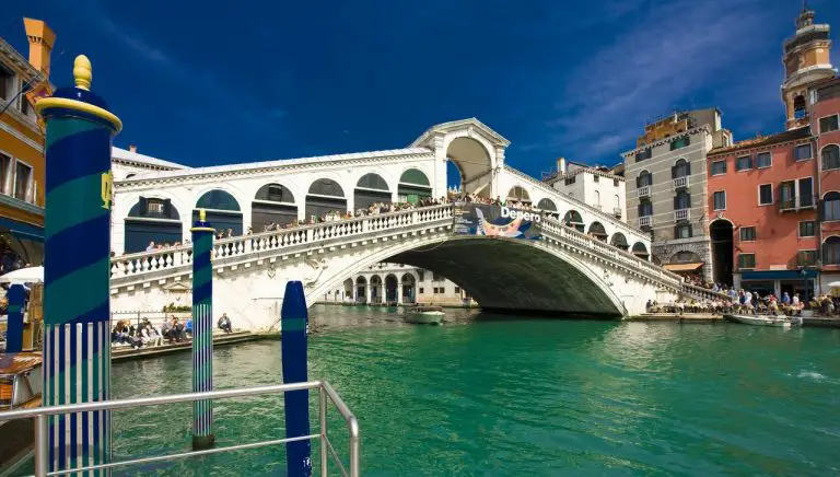 10 Tempat Menarik Di Venice Italy, Pulau Kecil Klasik!
