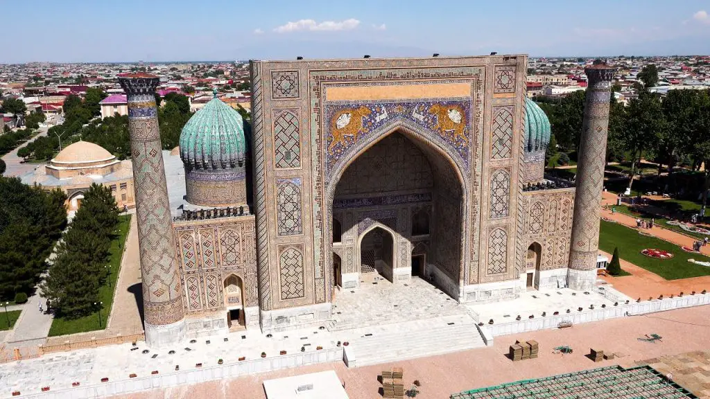 tempat menarik di uzbekistan