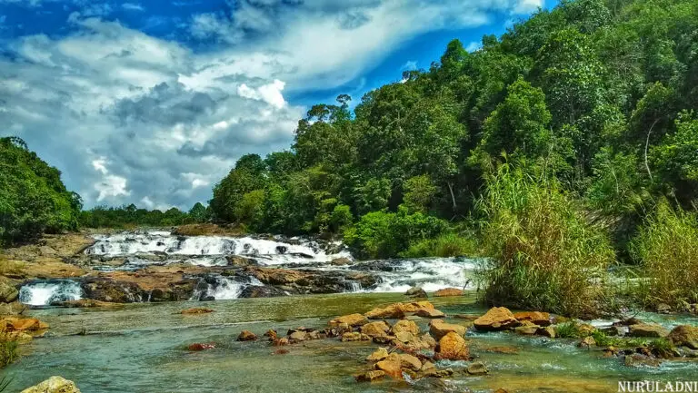 10 Air Terjun Di Kelantan Menarik Dikunjungi