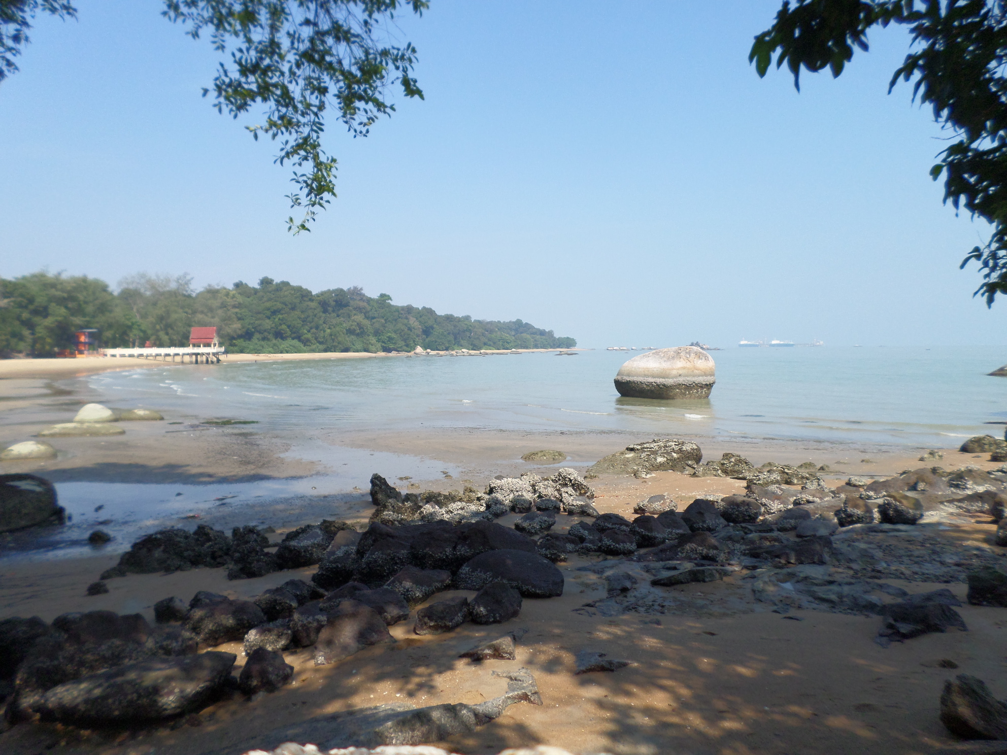 pantai menarik di melaka