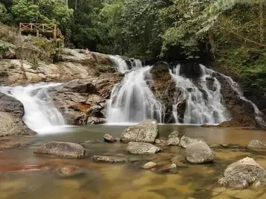 11 Air Terjun Di Malaysia Destinasi Percutian Indah Ammboi