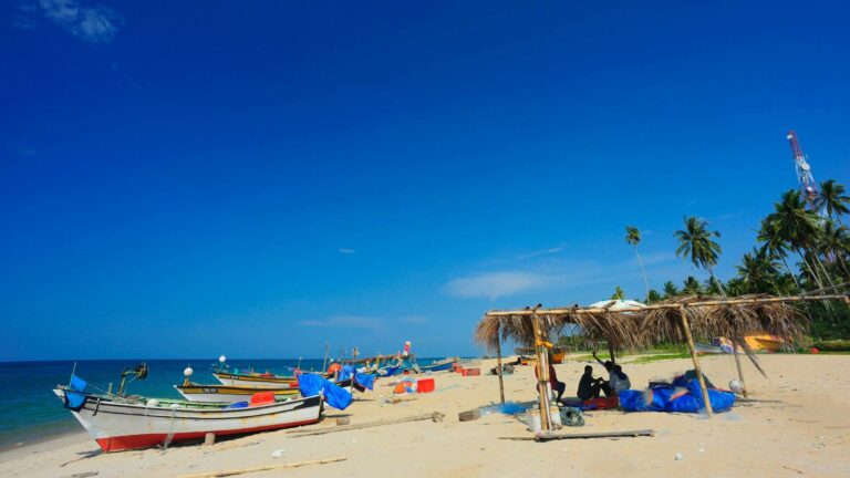10 Pantai Di Terengganu Bakal Buat Anda Kagum!