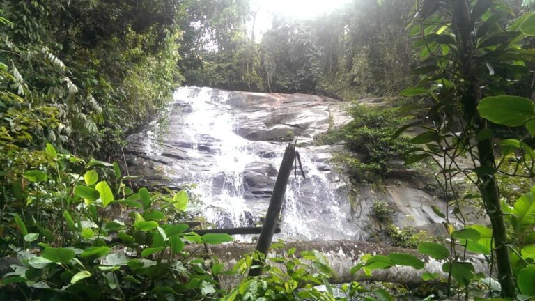 10 Air Terjun Di Selangor Paling Menarik - Ammboi