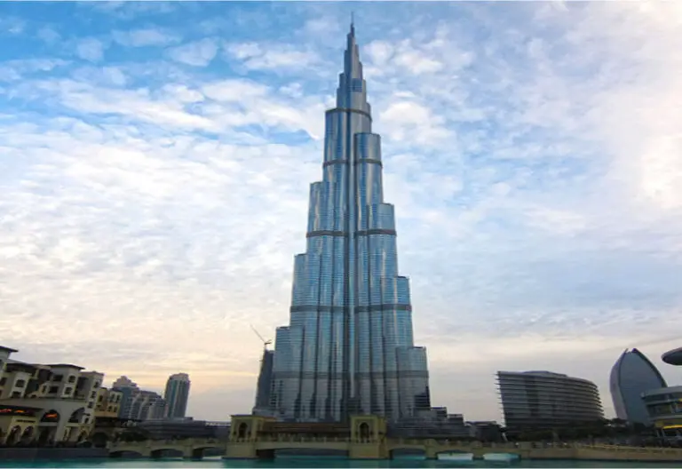 10 Bangunan Tertinggi Di Dunia 2022 (Cantik dan Menarik)